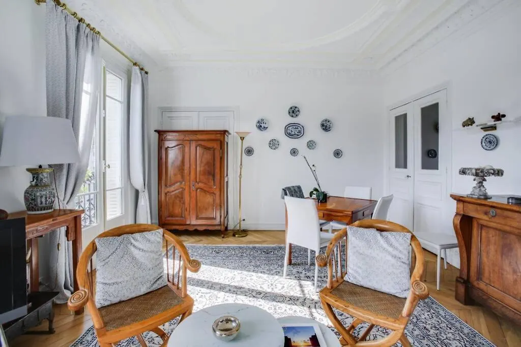 Trocadero Apartment Paris